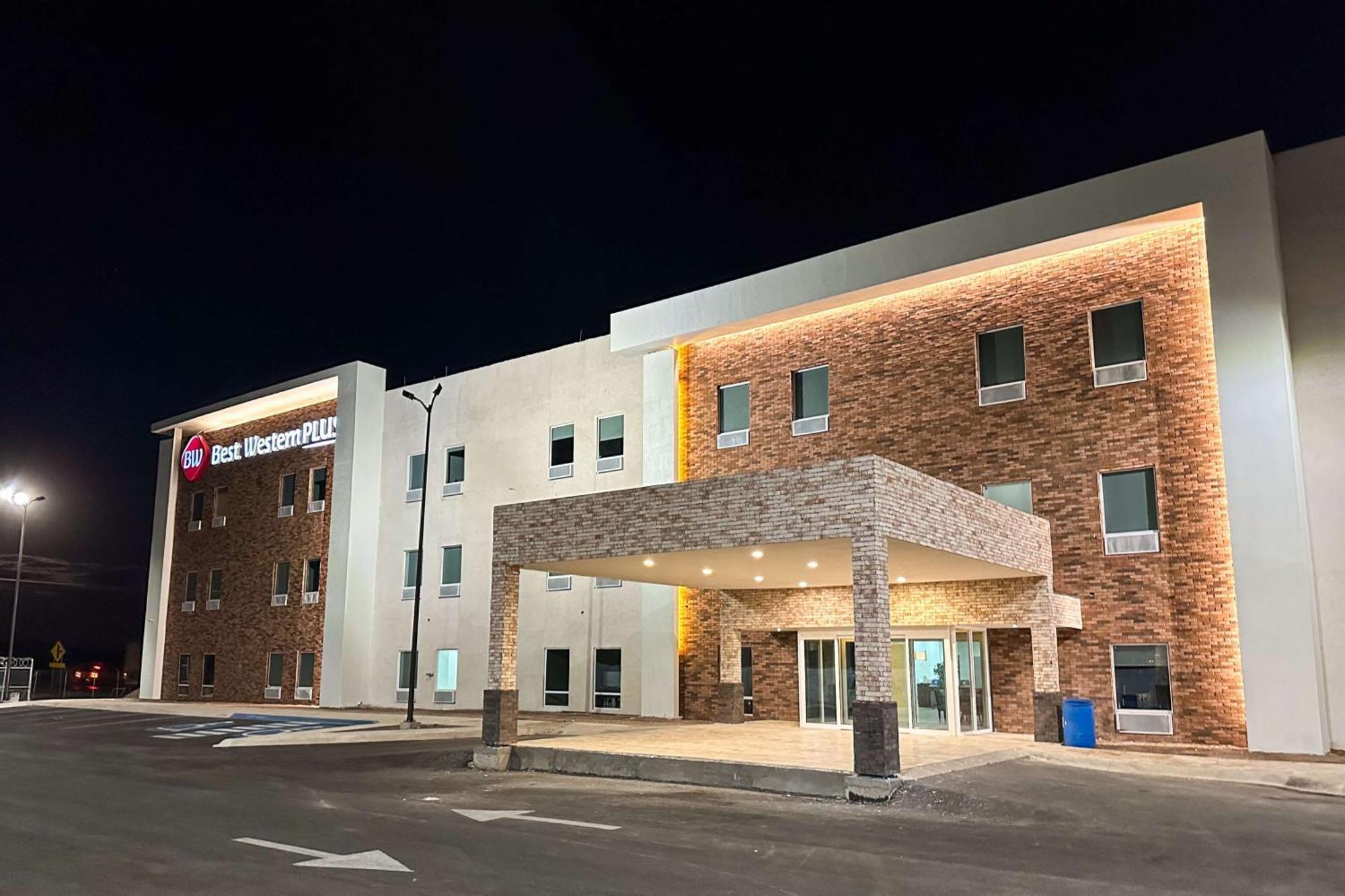 Best Western Plus Sacramento 奇瓦瓦 外观 照片